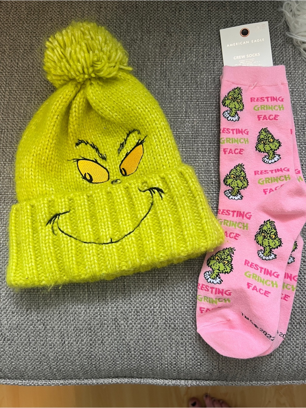 American Eagle Outfitters "Resting Grinch Face" Pink Crew Socks & Grinch beanie